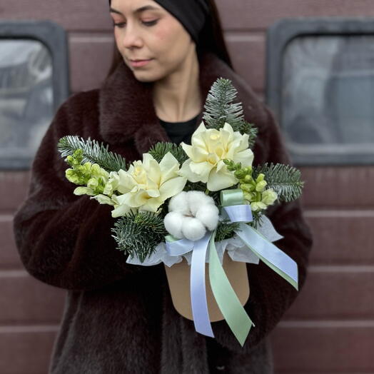 Зимняя композиция| нобилис| розы и львиный зев