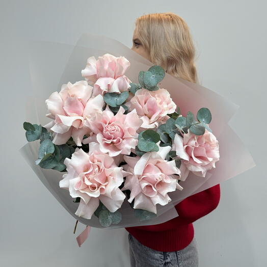 Французские розы с эвкалиптом