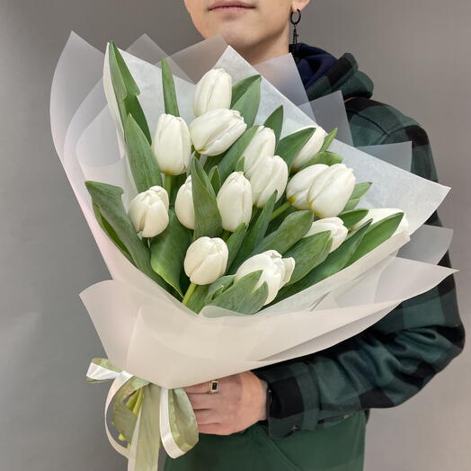 Белые тюльпаны 15 шт