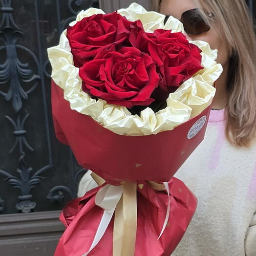 Трио из французских роз