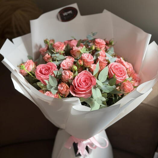 Pink spray roses