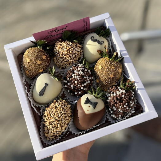 Клубника в шоколаде «Мужской» 9шт 🍓