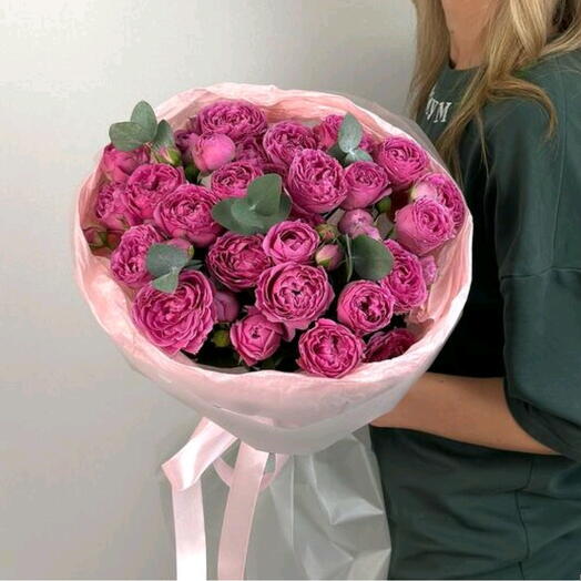 Букет из 7 пионовидных роз 🌹