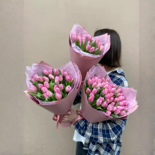 Тюльпаны 3 букета (51,25,15)