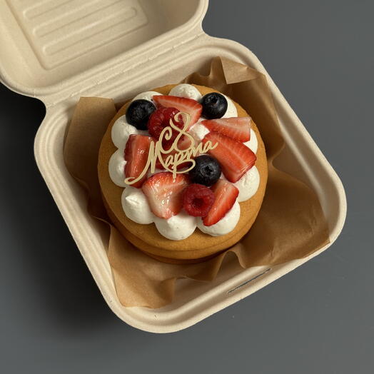 Бенто Медовик на 8 марта Ягоды