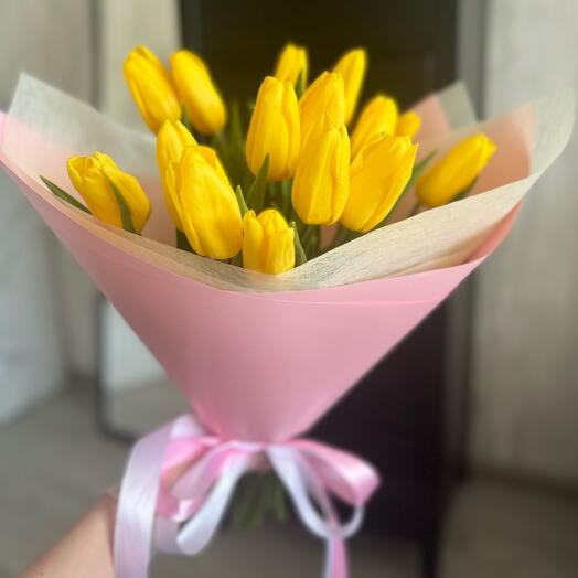 Букет «Такая нежная  любовь» 15 тюльпанов