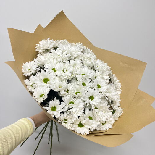 Букет из хризантем в крафте 🌼