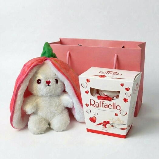 Мягкая игрушка зайка и конфеты Рафаэлло, подарок девушке, дочке, девочке, дочери, подарок ребенку на день рождения