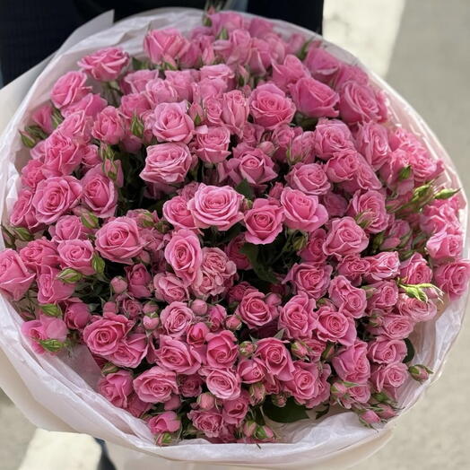 Букет из кустовых роз