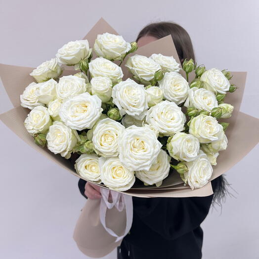 Букет из 9 кустовых пионовидных  белых роз