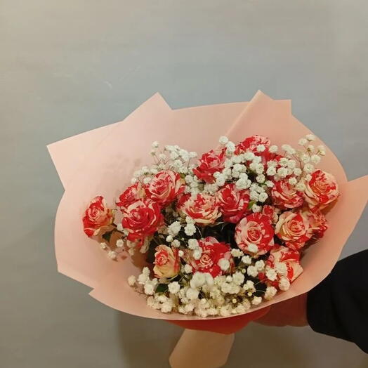 Букет из кустовых роз Фаерворкс  комплимент