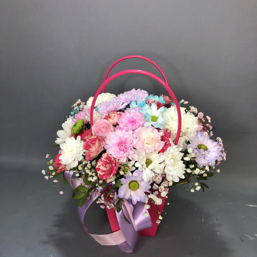 Сумочка с диантусами,хризантемой,розами🌸
