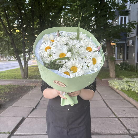 Букет с ромашками