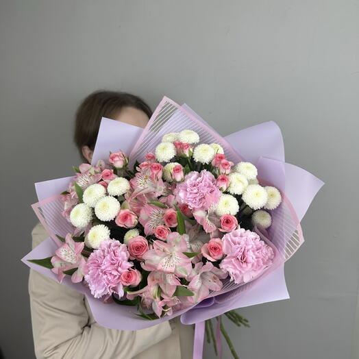 Букет из Кустовой Розы, Хризантемы, Диантусов(Гвоздика) и Альстромерии