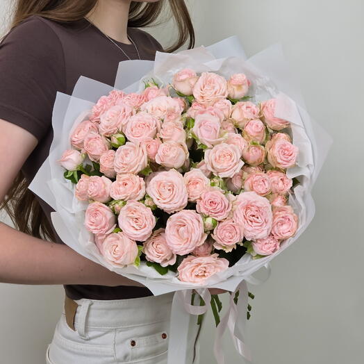 Букет из 15 веток пионовидной кустовой розы Бомбастик 🌸