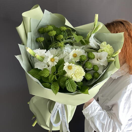 Букет «Lime   White» | гортензия, хризантемы, диантусы, гладиолусы