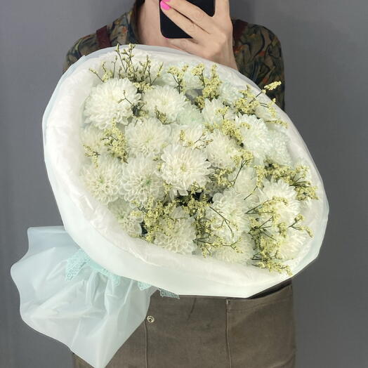Букет нежный 🩵 с кустовой хризантемой 🤍 и лимониумом 💛