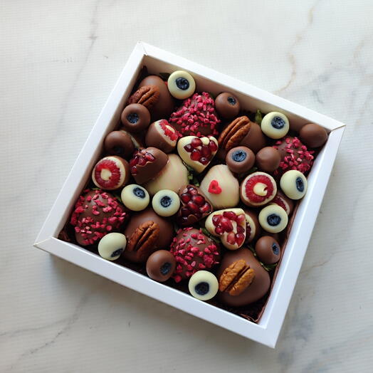 Клубника в шоколаде 🍓️