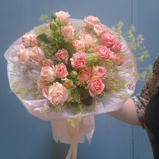Delicate 7 Rose Sprays