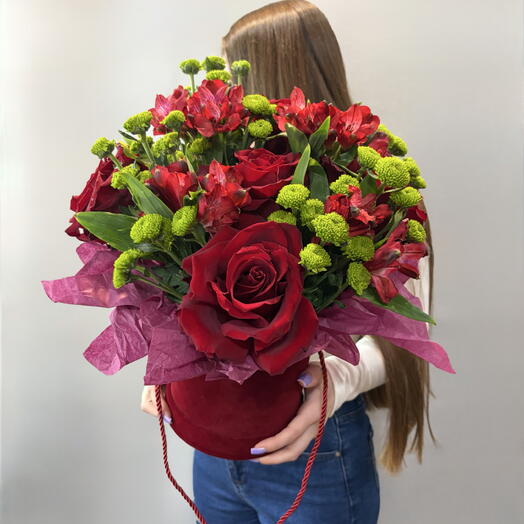 🌹Французские Розы и
Альстромерия в коробке 🌹