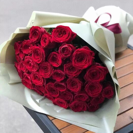 35 роз букет