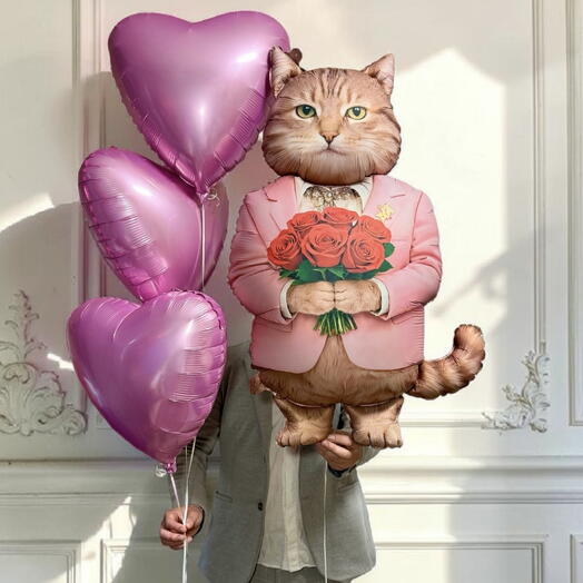 Шары с милым котом с букетом