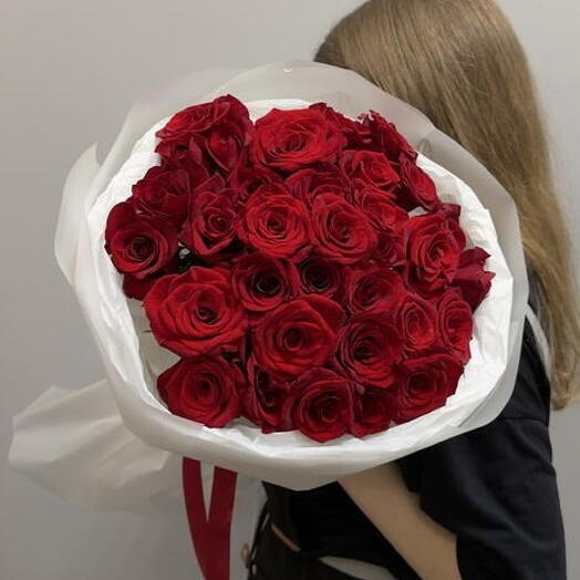Из красных роз 33