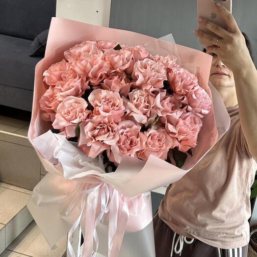 Большой букет нежных французских роз 💕