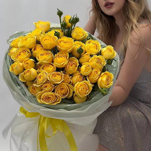 Солнечные кустовые розы