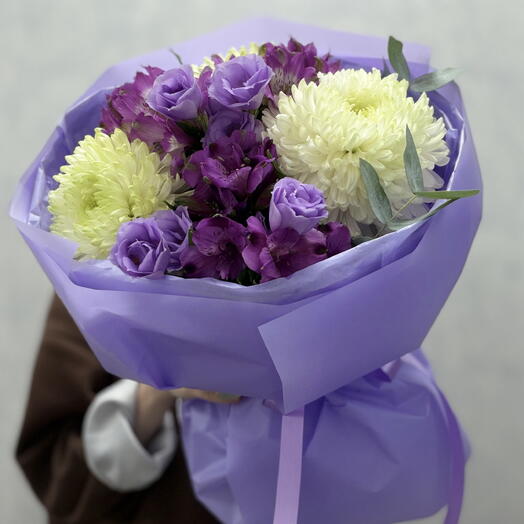 Букет Фиеста💜 роскошные одноголовые хризантемы и лавандовая эустома
