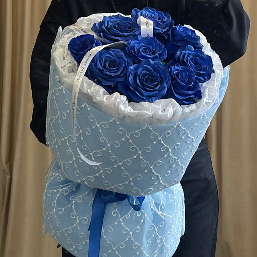 Букет из синих роз в кружеве💙