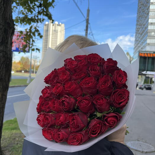 35 Роза некрупная