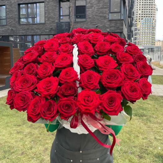 51 roses in Basket