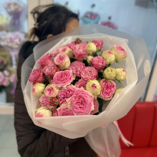 Букет из 15 кустовых роз Акция