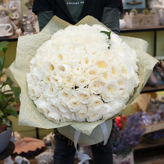 Ramo de rosas blancas en forma de peonía (101)