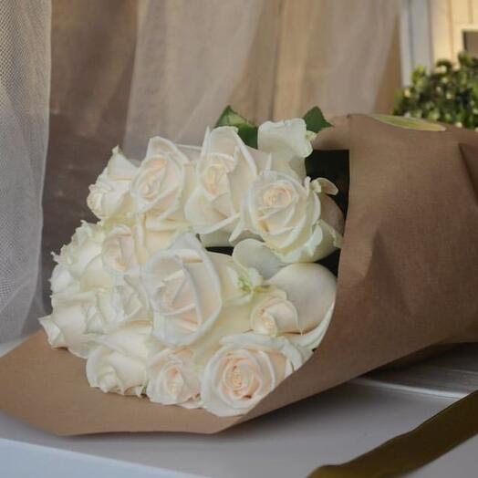 15 white roses in crafting