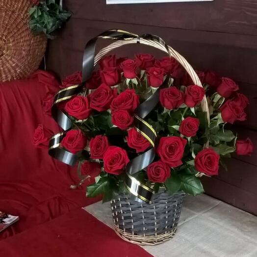 Cesta de rosas