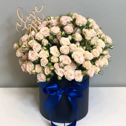 Flowers in a box bush rose "I love you"