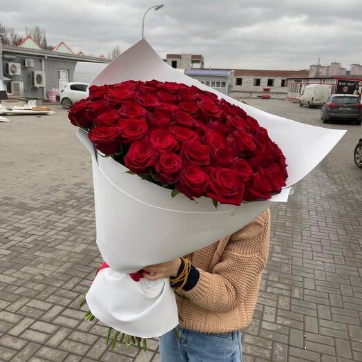 Ramo de 51 rosas rojas