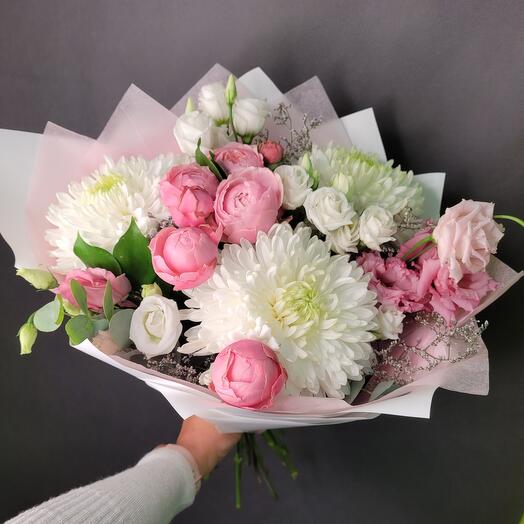Bouquet of peony roses, chrysanthemums and lisianthus