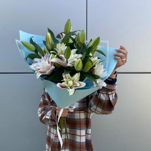 Bouquet of peony lily