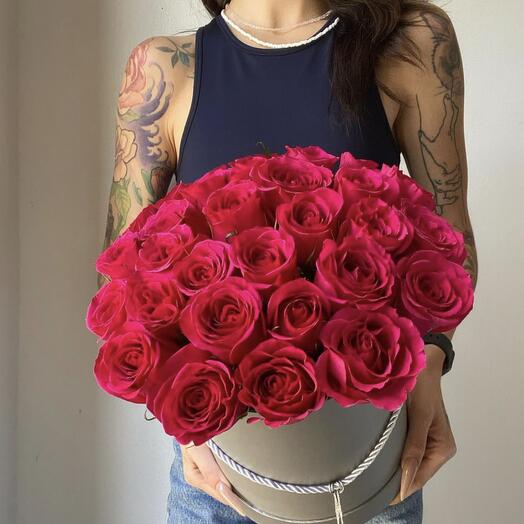 Малиновые розы 25 шт в коробке