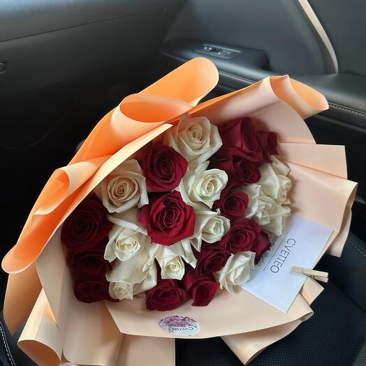 25 Red and white roses