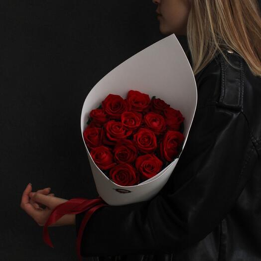 Букет 15 красных роз