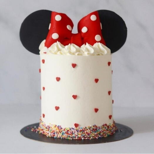 Cute Minnie cake for children