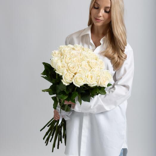 Роза белая 70 см 25 шт