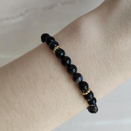 Браслет на резинке из золотистого обсидиана и чёрного агата