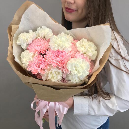 Диантусы и кустовая хризантема