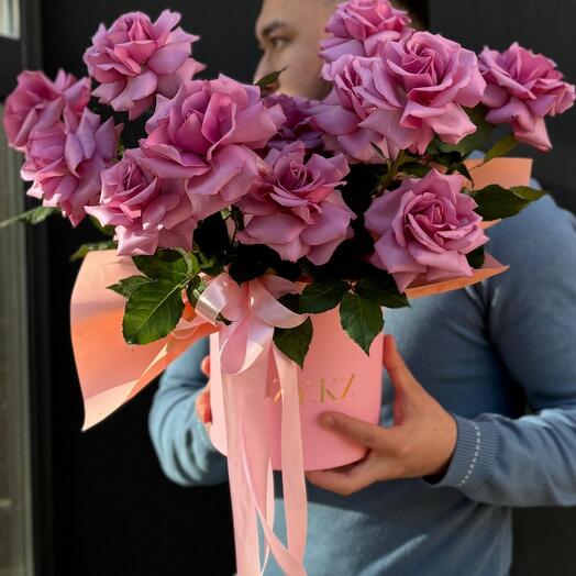 Композиция из 13 французских роз