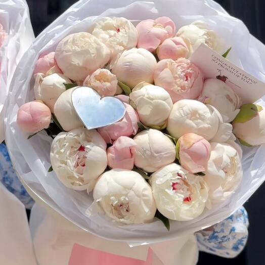 Шикарный букет из пионов♥️